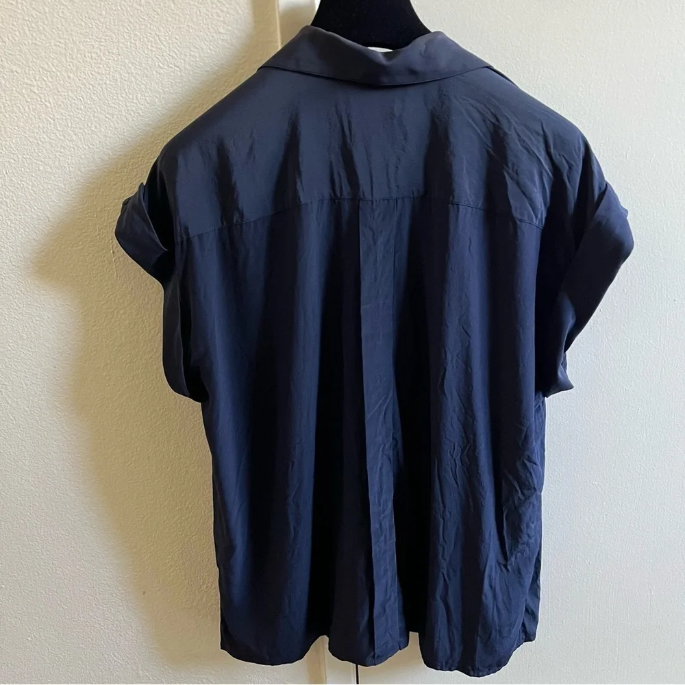 CHANEL Vtg 90’s Short Sleeve Navy Blue Silk Pleated Draped Button Blouse Y2K M